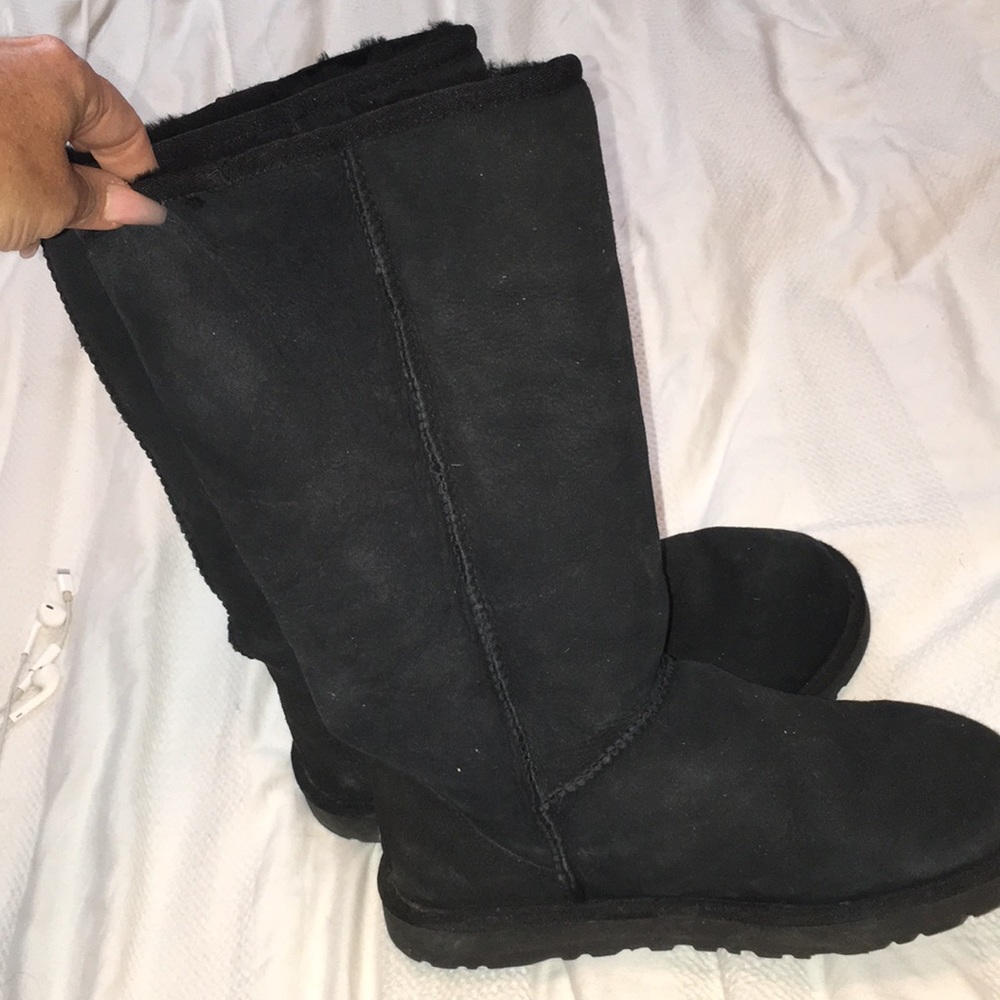 Uggs , black